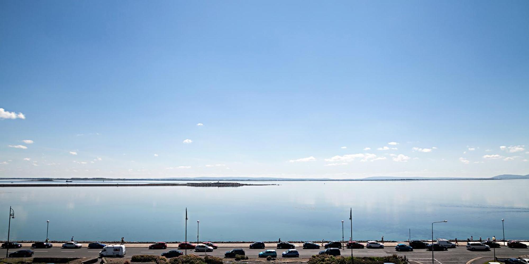 Shoreline Apartments กัลเวย์ ภายนอก รูปภาพ