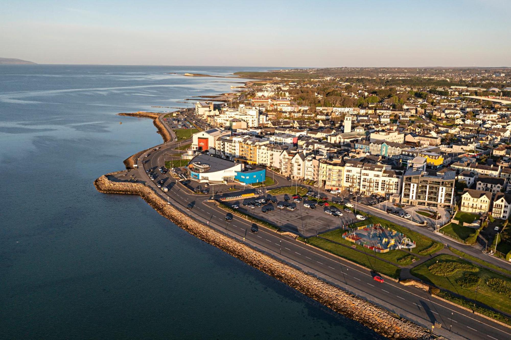 Shoreline Apartments กัลเวย์ ภายนอก รูปภาพ